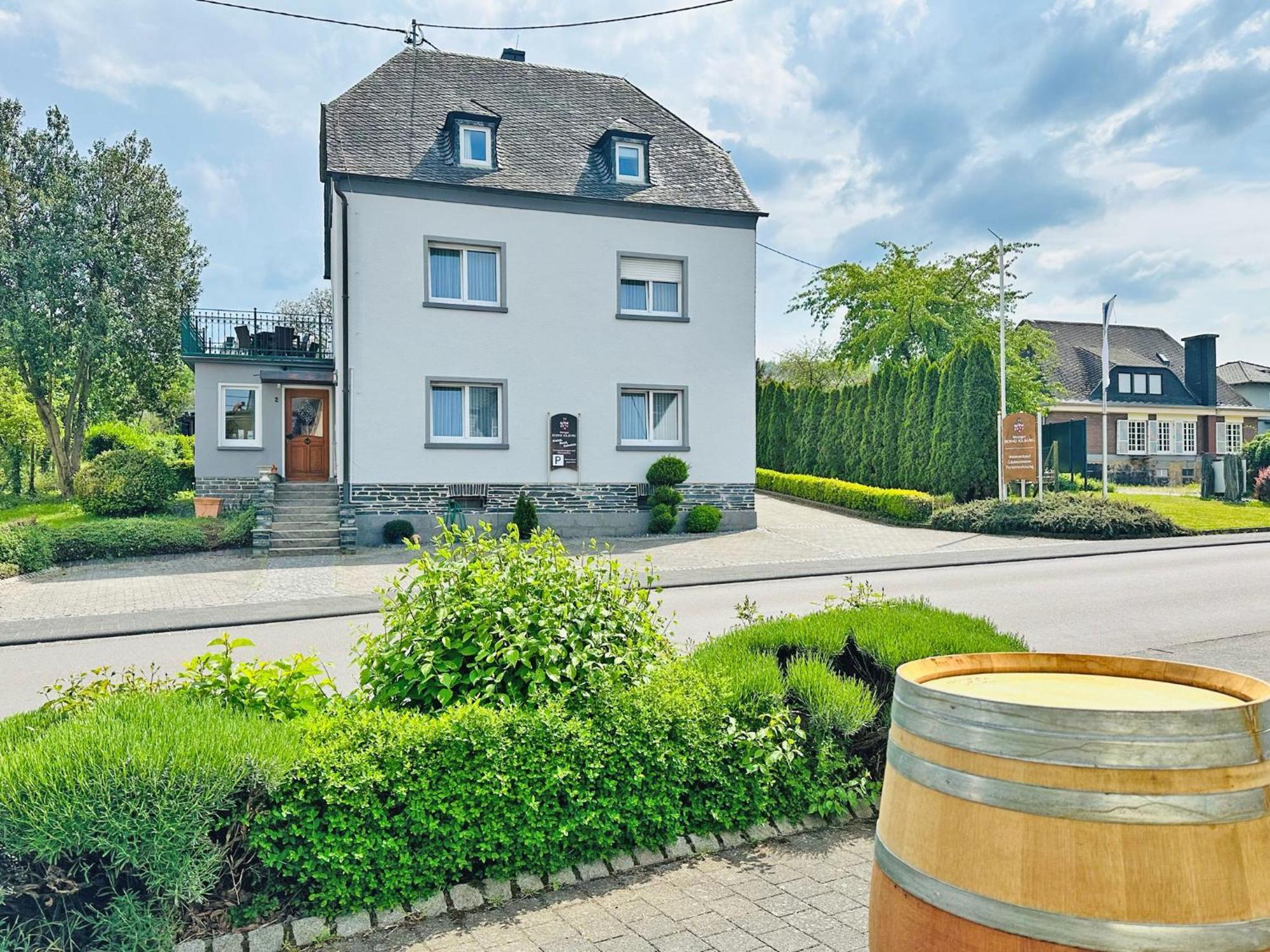 Ferienwohnungen Weingut Kilburg Brauneberg Exteriör bild